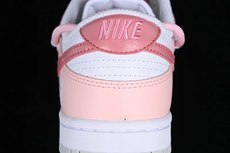 All categories Nk SB Dunk series Nk SB Dunk Low low-top sneakers Nk Dunk Low Sanshi Laboratory Dopamine Foundation Hug Bear SB strap low-top casual sneakers DH9765-102